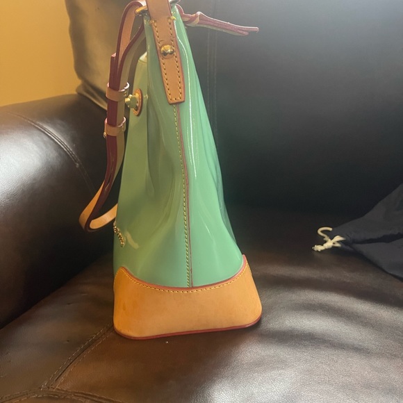 Dooney & Bourke: Claremont Patent Hobo - Picture 3 of 10
